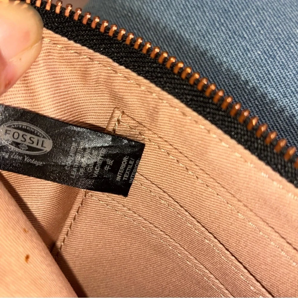 Fossil Multi-Color Leather Wristlet Credit Card Organizer Wallet